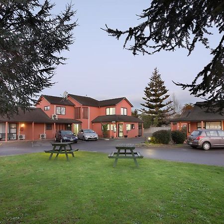 Pavilion Motel & Conference Centre Palmerston North Exterior photo