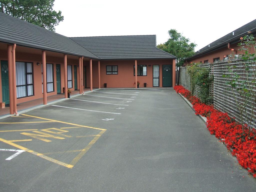 Pavilion Motel & Conference Centre Palmerston North Exterior photo