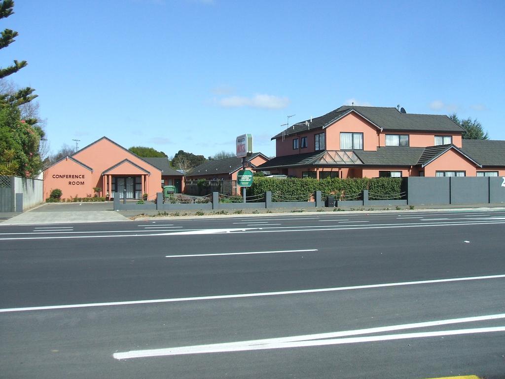 Pavilion Motel & Conference Centre Palmerston North Exterior photo