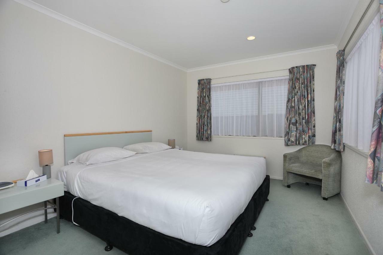 Pavilion Motel & Conference Centre Palmerston North Exterior photo