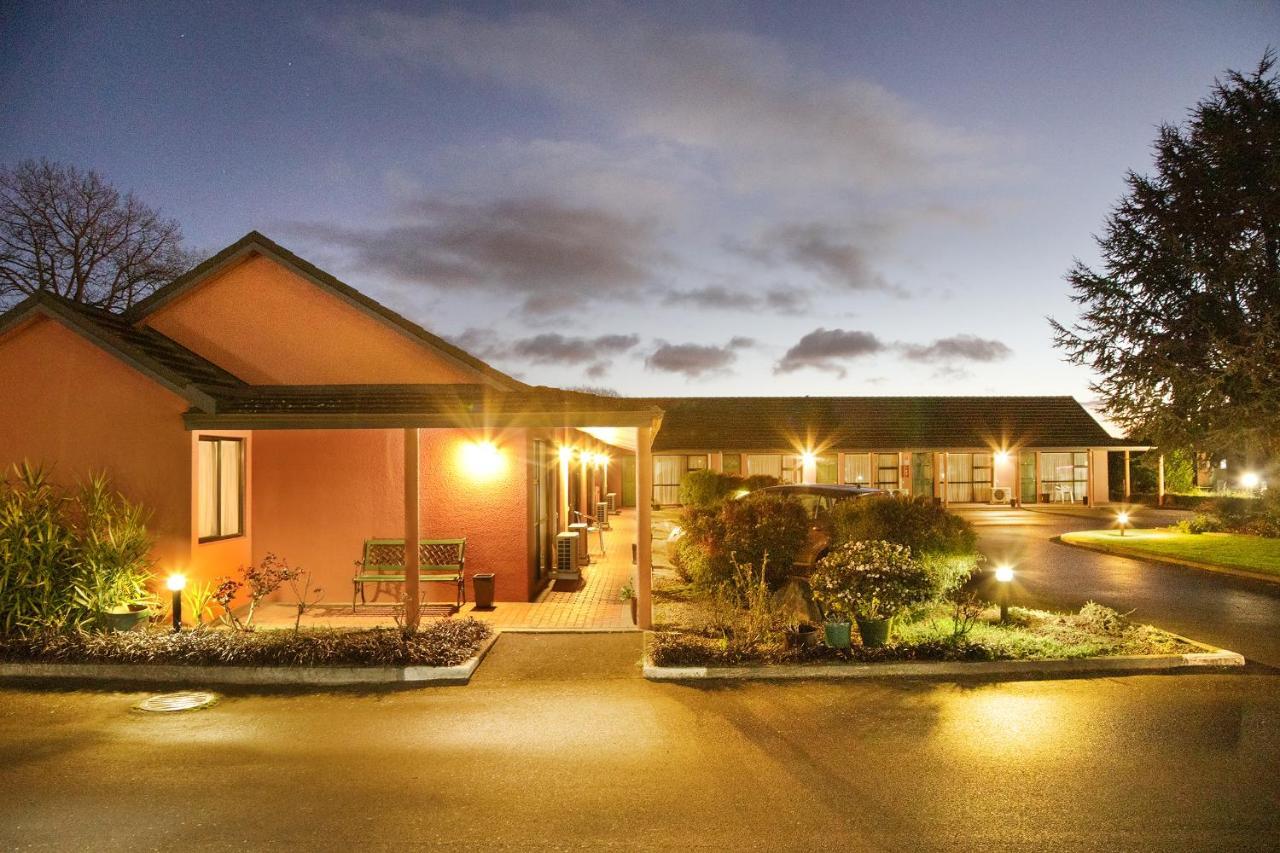 Pavilion Motel & Conference Centre Palmerston North Exterior photo