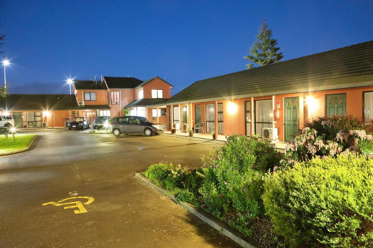 Pavilion Motel & Conference Centre Palmerston North Exterior photo