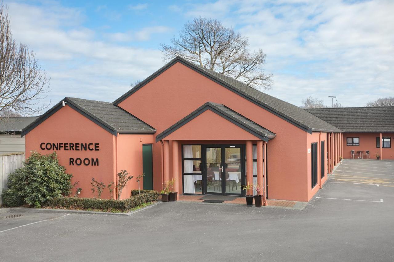 Pavilion Motel & Conference Centre Palmerston North Exterior photo