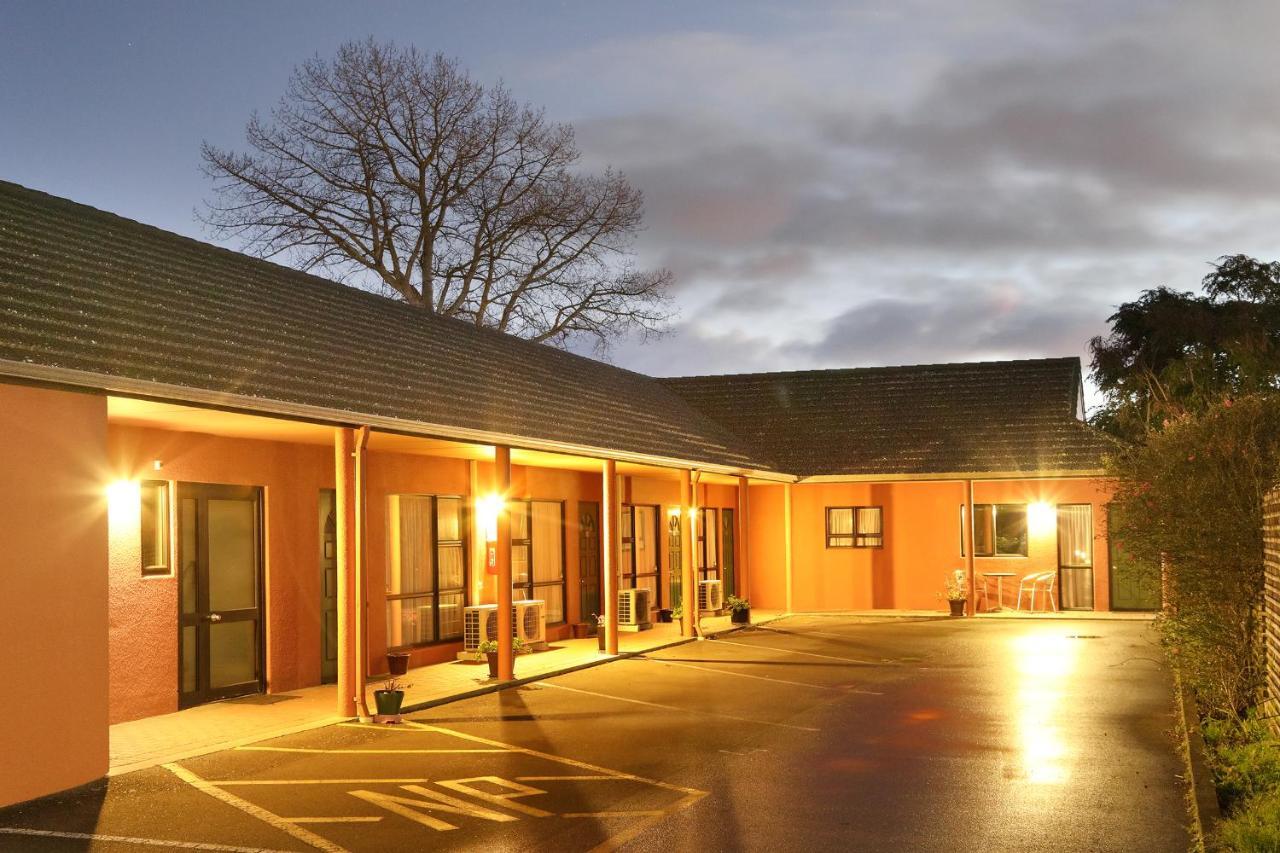 Pavilion Motel & Conference Centre Palmerston North Exterior photo