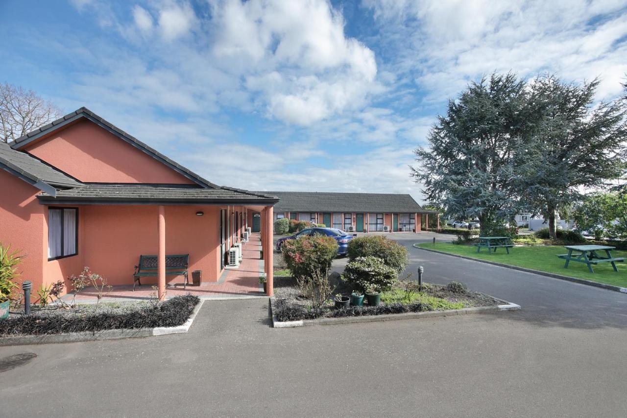 Pavilion Motel & Conference Centre Palmerston North Exterior photo